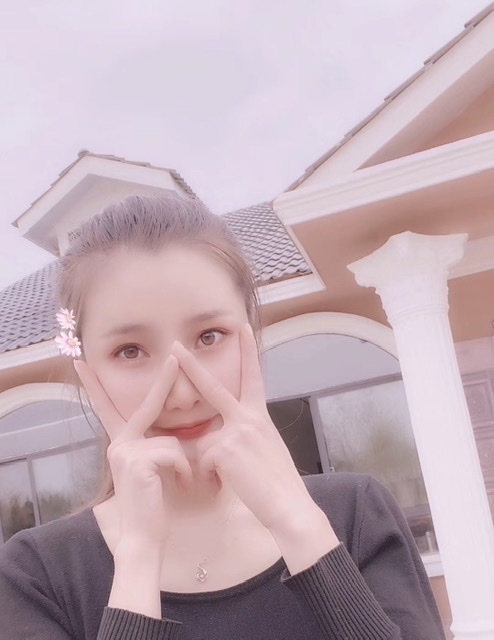 小媛的第一张照片--新竹王婆说媒
