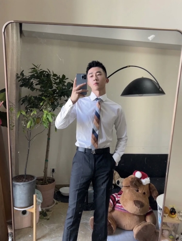 张浩的第一张照片--新竹王婆说媒